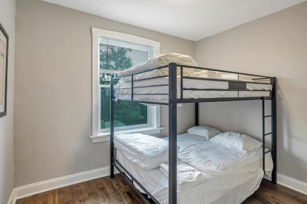 Beautiful Tower Grove Unit Recently Renovated 2S Villa Richmond Heights Kültér fotó